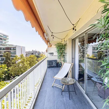 Modern 1bd-4p With Large Balcony - Apartment Cannes